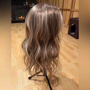 NWOT Luxury Long Wavy Ash Brown Blonde Blend Wig | Lace Front | $250 Retail